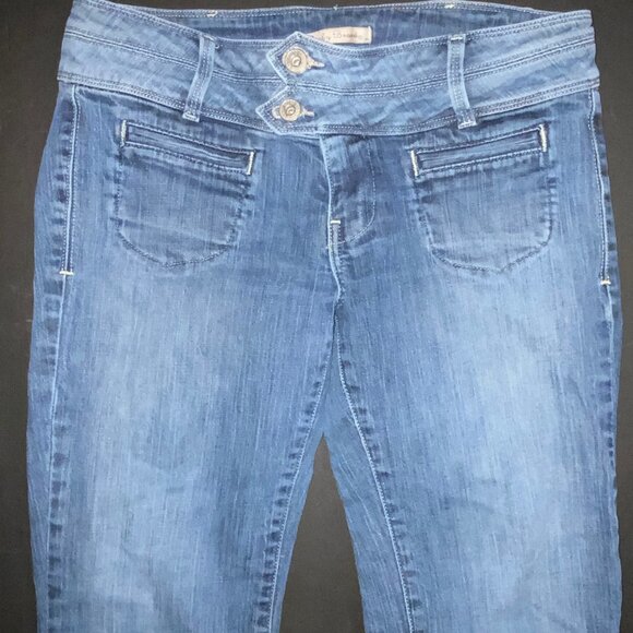 Lucky Brand Women 8/29 Blue Denim Button Zip Fly Covered Button Back Pocket Jean - Picture 2 of 7